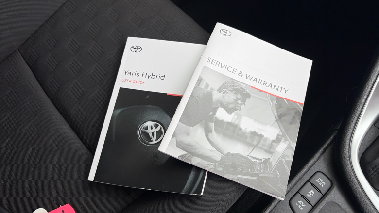 Toyota Yaris 1.5 Hybrid Icon 5dr CVT Hybrid Hatchback